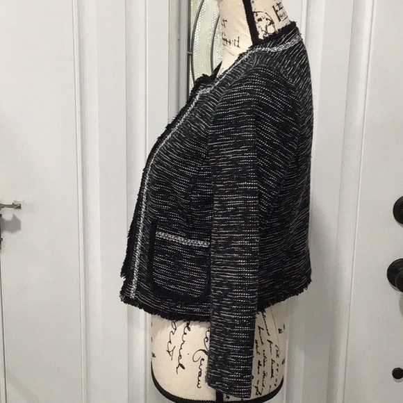 NWOT. FRENCHI Metallic 3/4 Sleeves Open Front Short Blazer Size Small P2P 17” - Picture 7 of 11